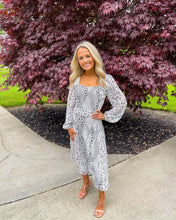 Load image into Gallery viewer, Nicole Floral Midi Dress
